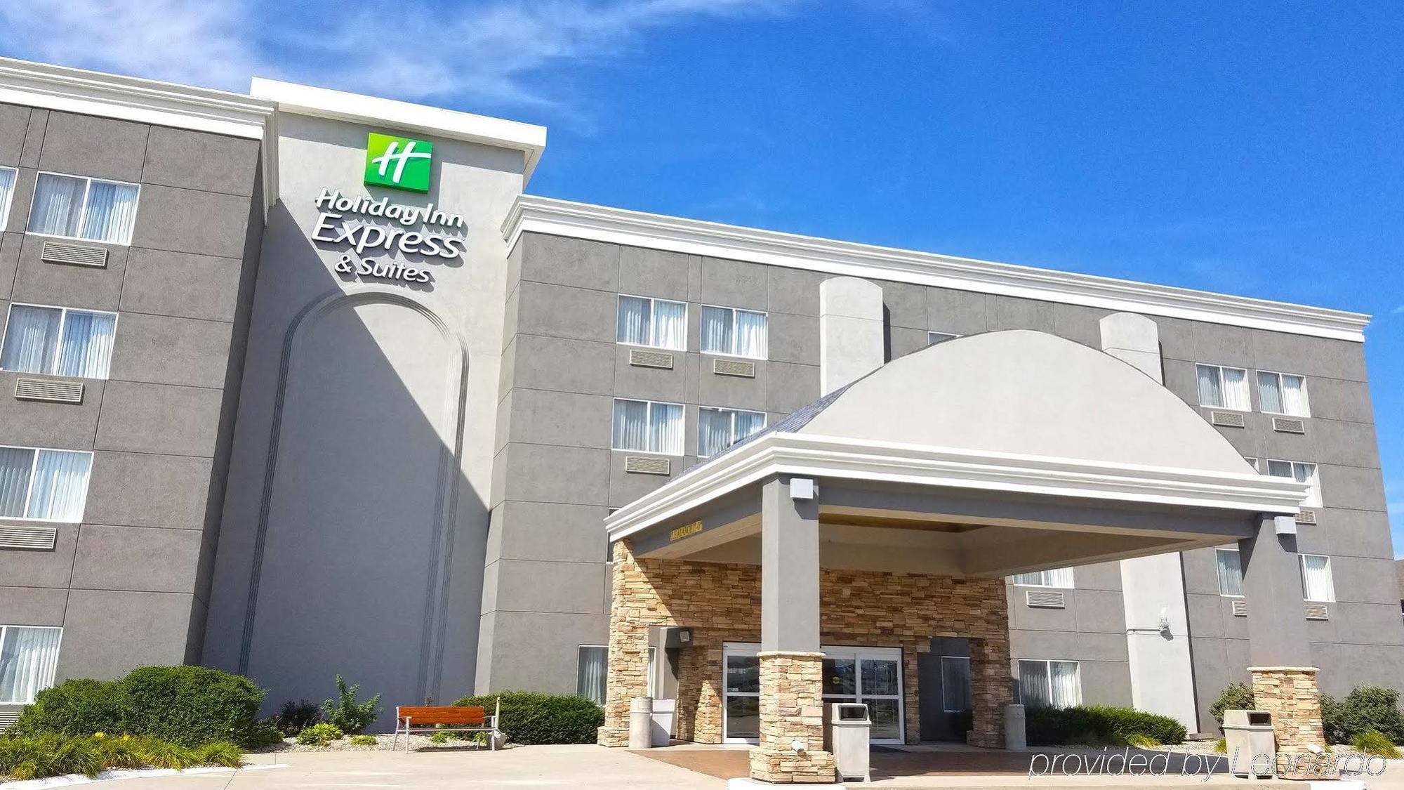 Holiday Inn Express Hotel & Suites Columbus, An Ihg Hotel Exteriér fotografie